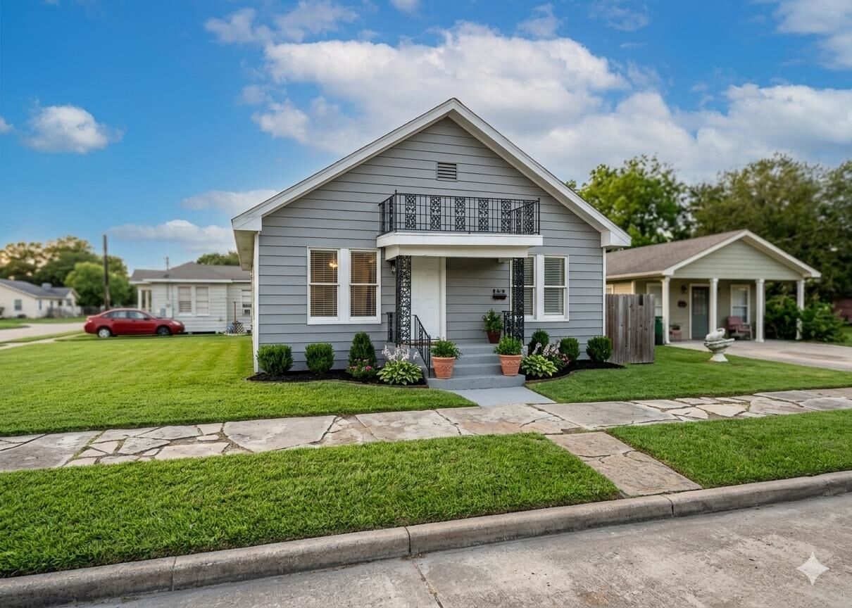 Property Photo:  842 Booker Washington Ave  TX 77640 