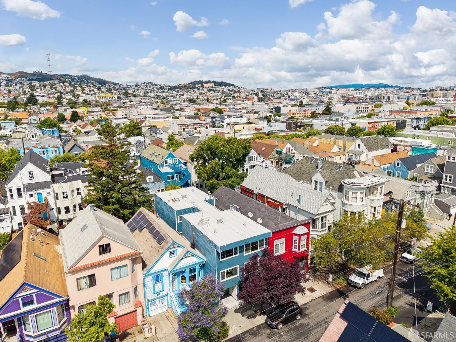 Property Photo: 952 York Street CA 94110