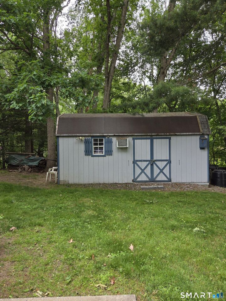 Property Photo: 40 Evergreen Park CT 06413