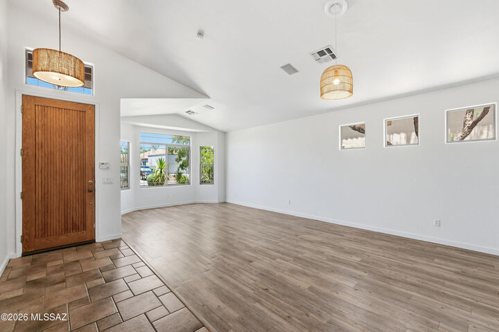 Property Photo:  13940 N Eddington Place  AZ 85755 