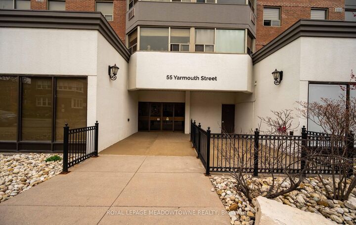 Property Photo: 55 Yarmouth Street 302 ON N1H 7R4