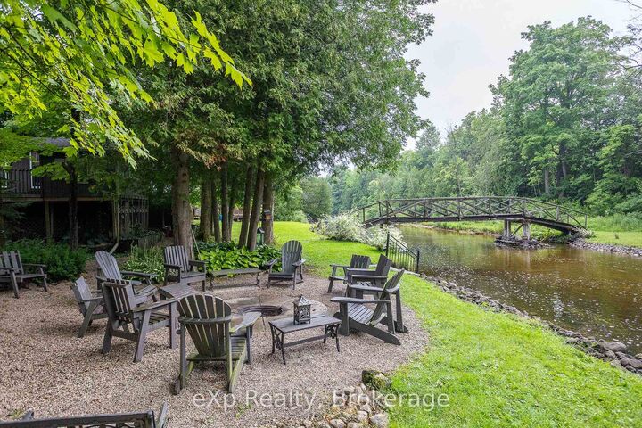 127 Paisley Drive — photo 1