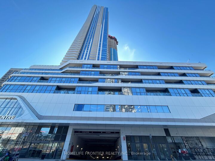 Property Photo:  28 Freeland Street 5403  ON M5E 0E3 