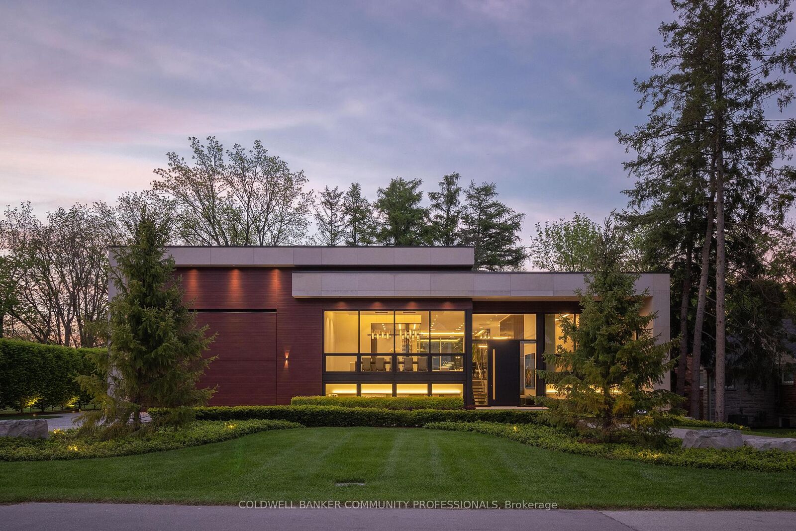 Property Photo: 865 Glenwood Avenue ON L7T 2J8