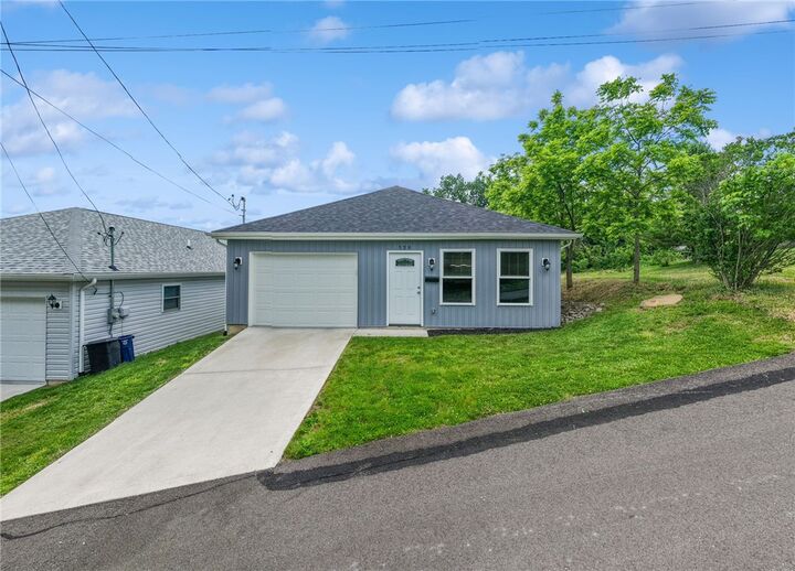 Property Photo:  529 Weston Way  PA 15220 