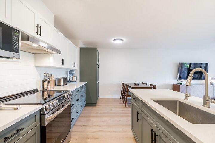 1200 Pacific Street 302 — photo 1