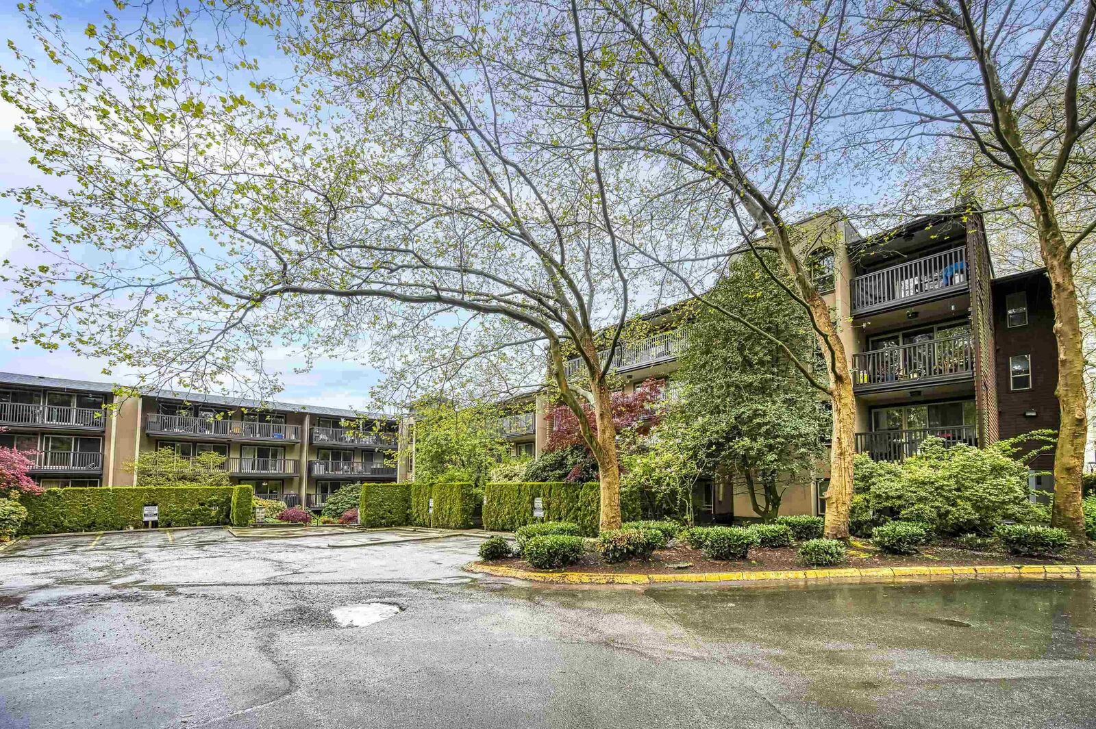 Property Photo: 9847 Manchester Drive 118 BC V3N 4P4
