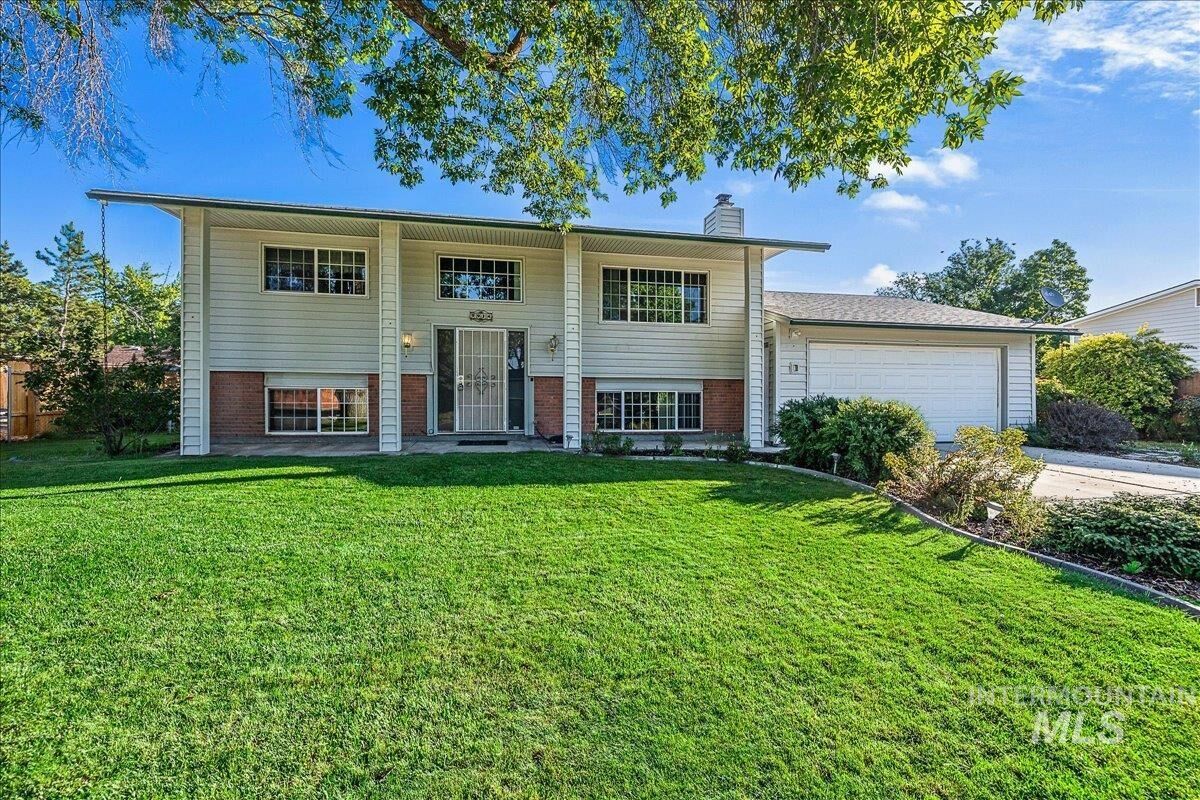 Property Photo:  9934 W Lancelot Ave  ID 83704 