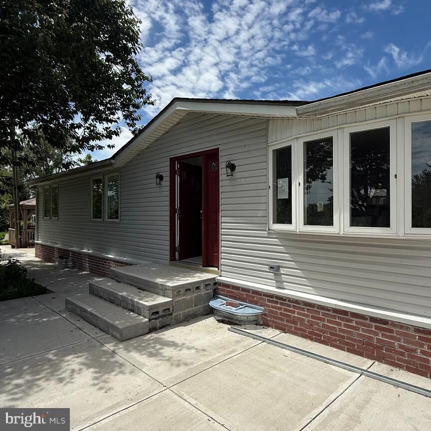 Property Photo:  543 Old Street Road  PA 19053 