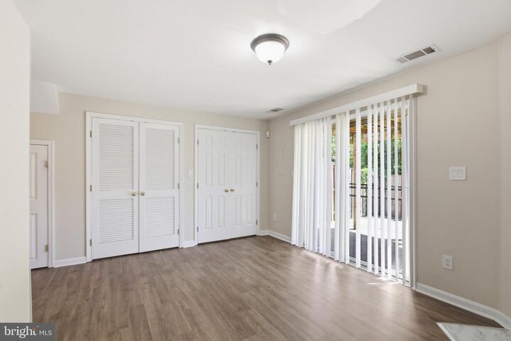 Property Photo:  5504 Sacramento Mews Place  VA 22309 