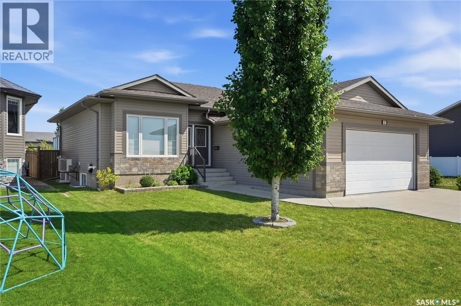 Property Photo: 625 Reimer Road SK S0K 0A2