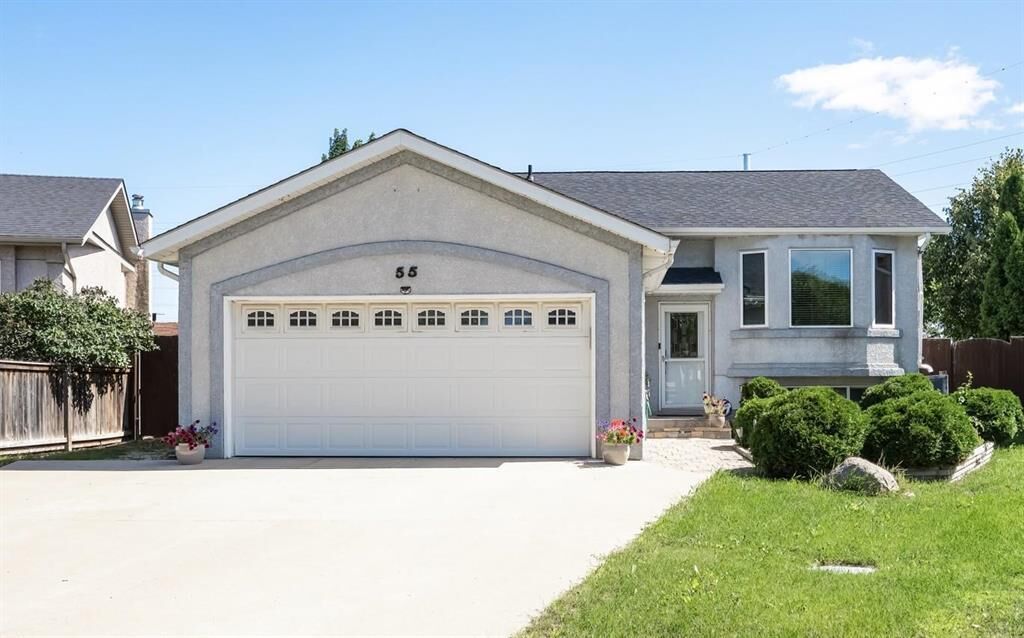 Property Photo:  55 Mount Laurel Crescent  MB R2J 4C5 