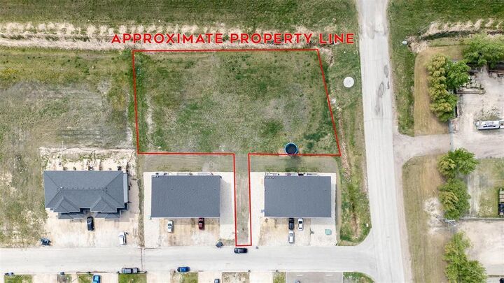 Property Photo: 8 Agassiz Trail MB R0G 1K0