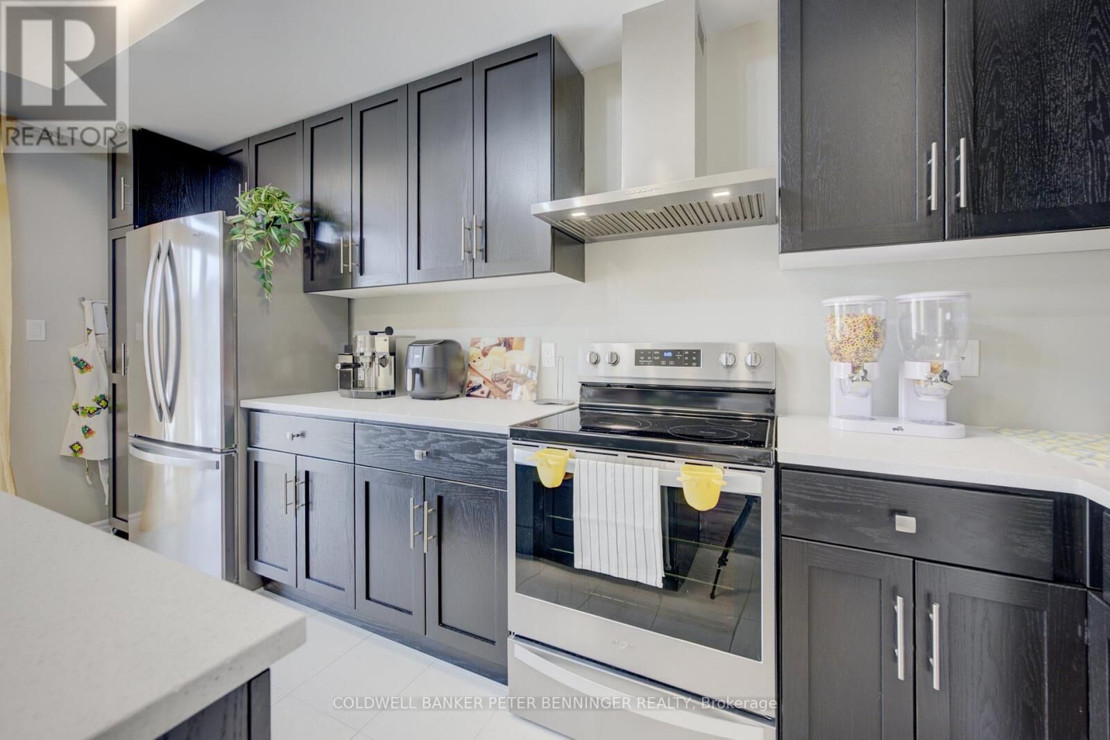 Property Photo:  34 Lomond Lane  ON N2R 0T6 