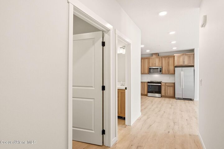 Property Photo:  6480 N Atlas Rd 204  ID 83815 