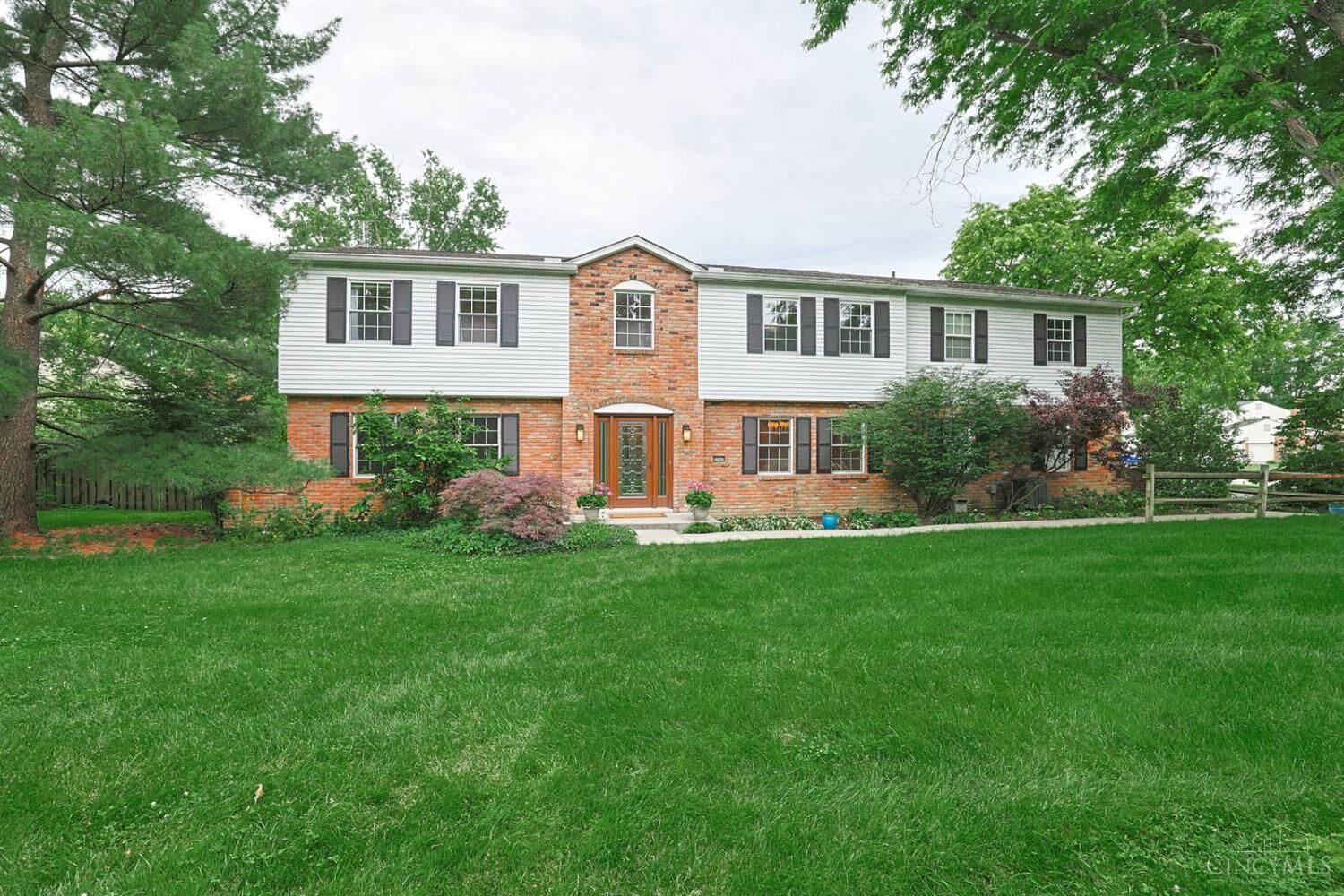Property Photo:  9960 Walnutridge Court  OH 45242 