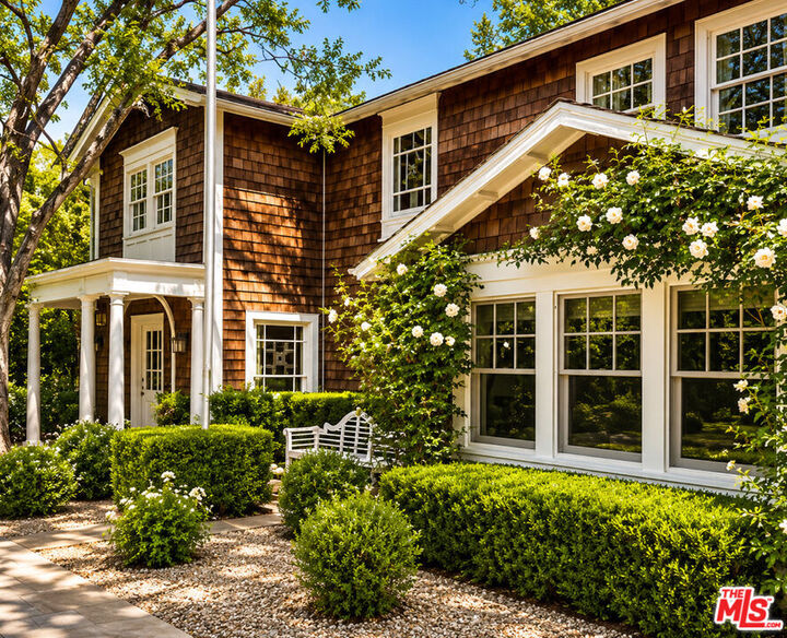 Property Photo:  3326 Fryman Rd  CA 91604 