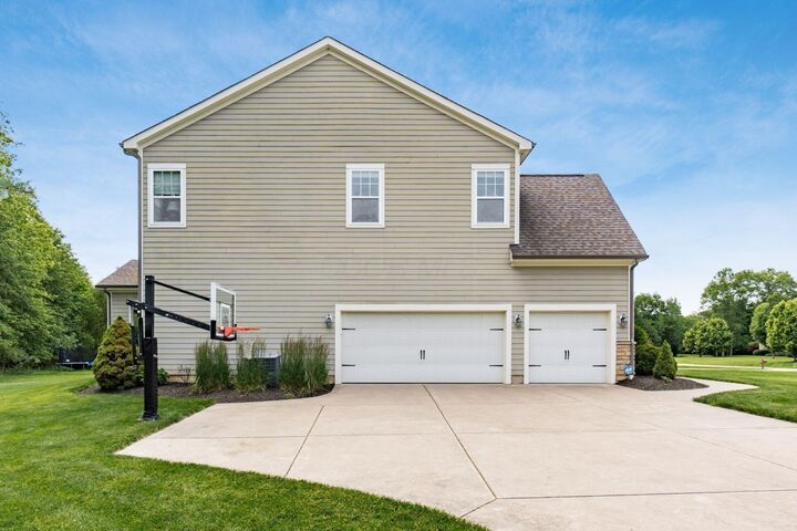 Property Photo:  8558 Gosling Way  OH 43065 