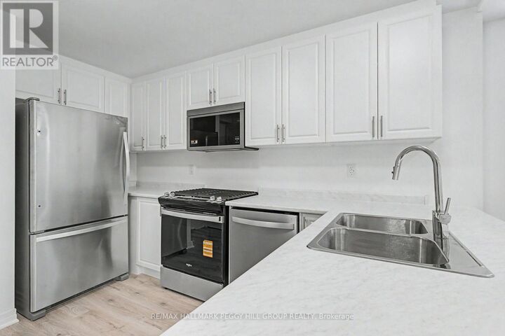 Property Photo:  112 West Oak Trail Lower  ON L9J 0L1 