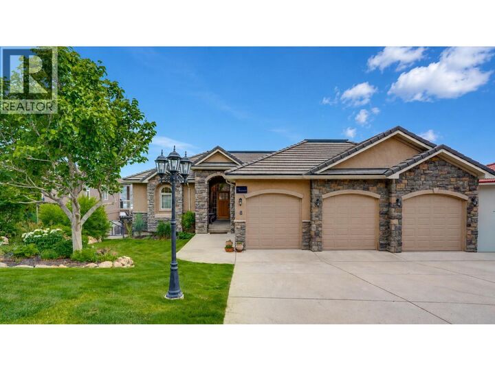 #8 Bayview Heights — photo 1
