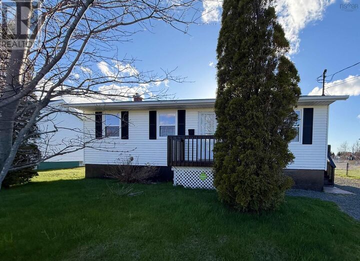 733 Sharpes Lane — photo 1
