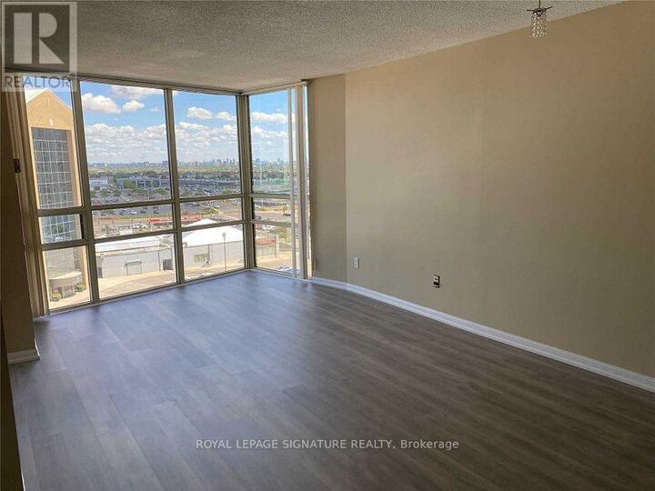 Property Photo:  50 West Eglinton Avenue 903  ON L5R 3P5 