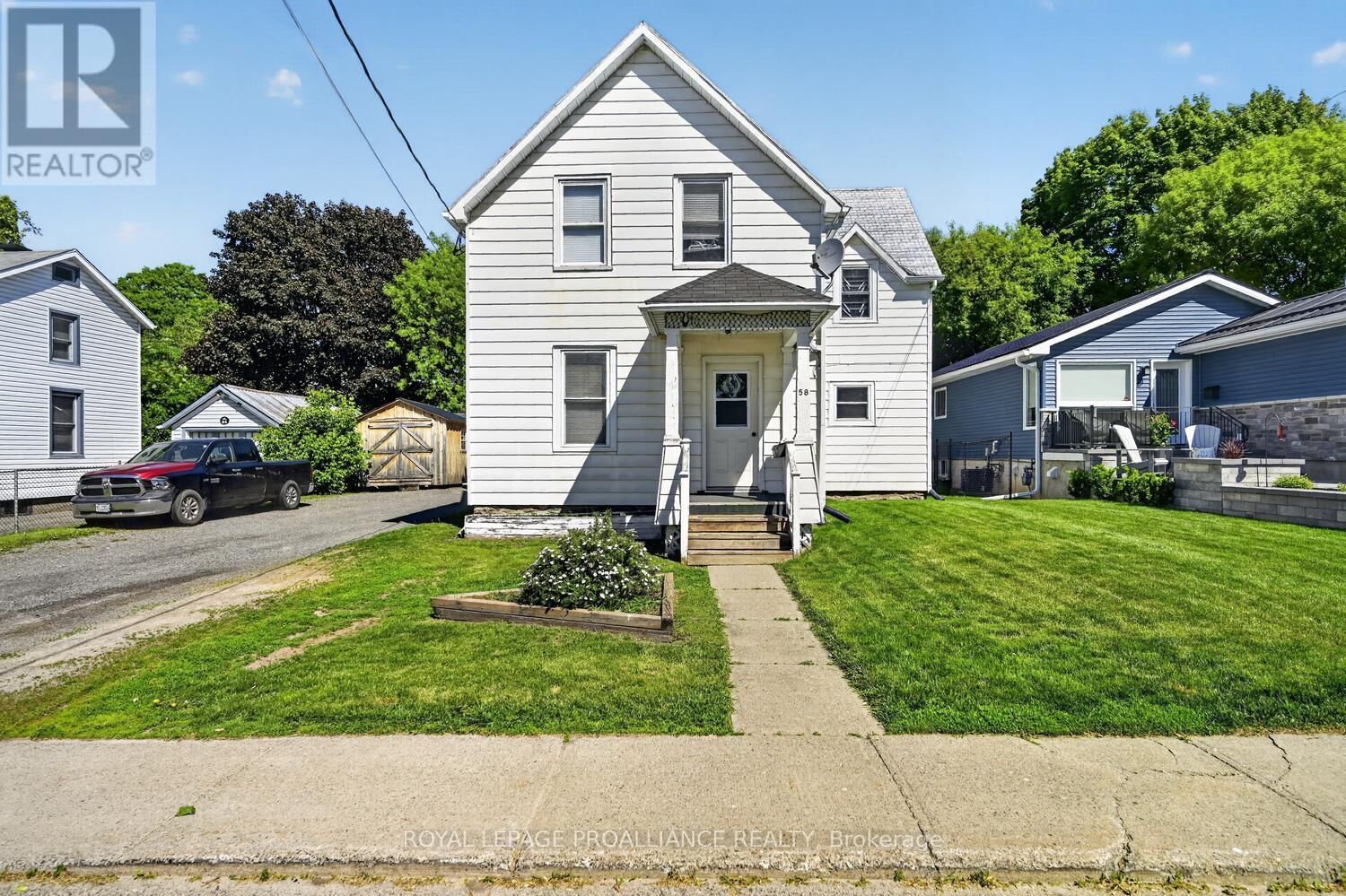 Property Photo: 58 Abbott Street ON K6V 4A6