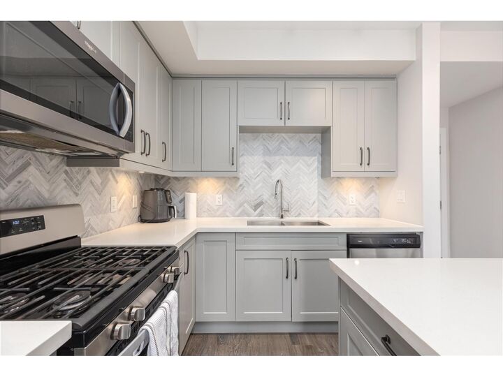 Property Photo:  14605 McDougall Drive 303  BC V4P 0G7 
