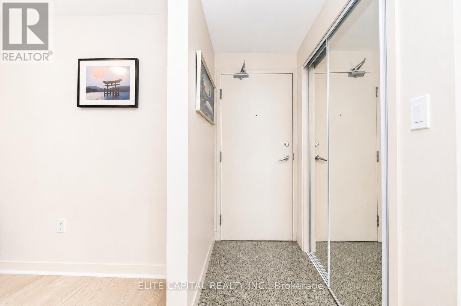 Property Photo:  10 Navy Wharf Court 1008  ON M5V 3V2 