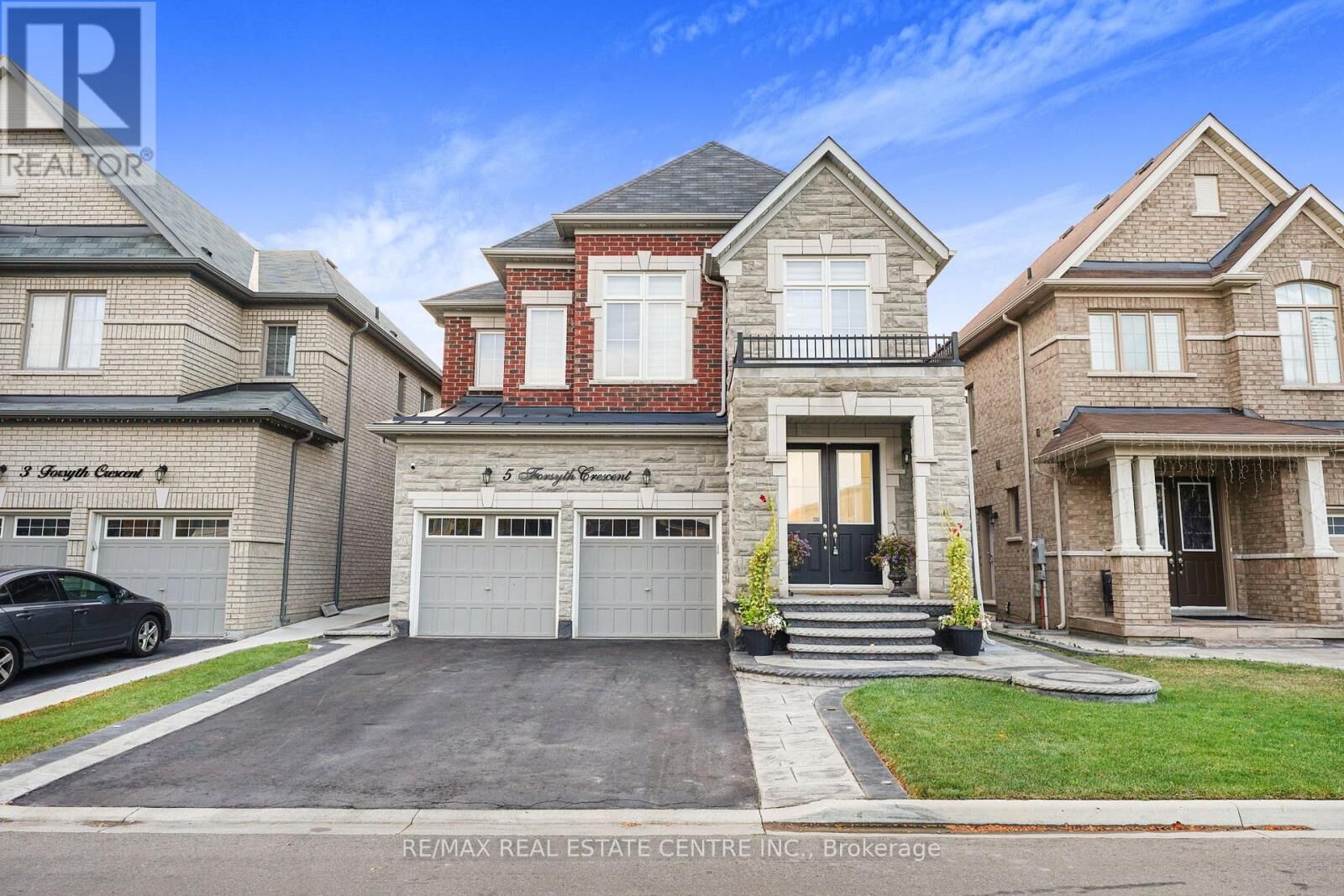 Property Photo: 5 Forsyth Crescent East ON L6X 5N2