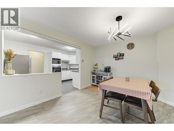 Property Photo: 1534 Lawrence Avenue 203 BC V1Y 6M8