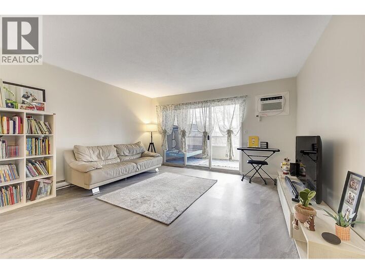 Photo de la propriété:  1534 Lawrence Avenue 203  BC V1Y 6M8 