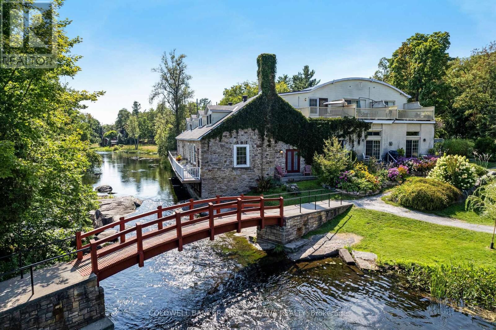Property Photo:  7A Lewis Street  ON K7H 1M6 