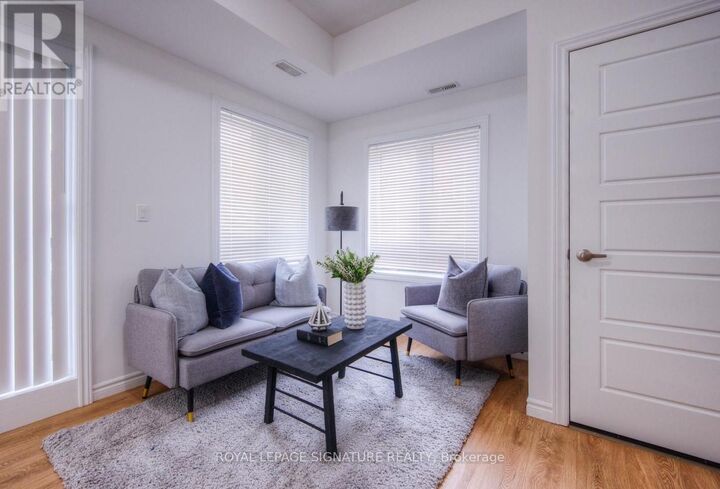 Property Photo:  374 Prospect Avenue A6  ON N2A 0L2 