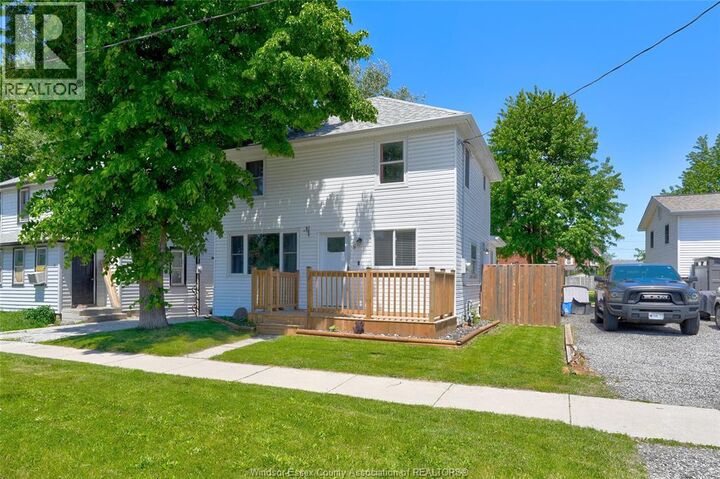 Property Photo: 8 St. Clair Street ON N0P 2L0