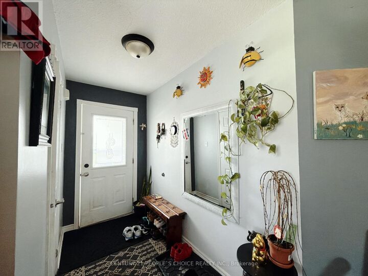Property Photo:  66 Michael Crescent  ON L4M 6Z2 