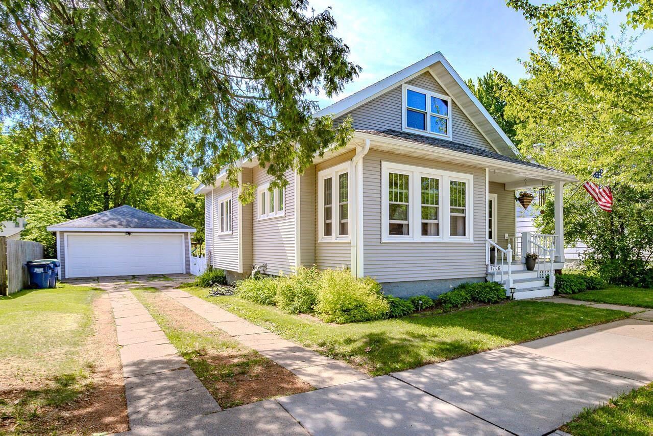 Property Photo: 1706 Roosevelt Street WI 54403
