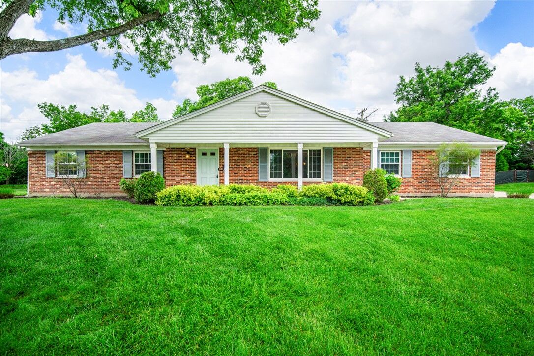 Property Photo:  190 Lakeview Drive  OH 45459 