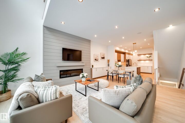 Property Photo: 20425 93 Avenue NW 2 AB T5T 7C7