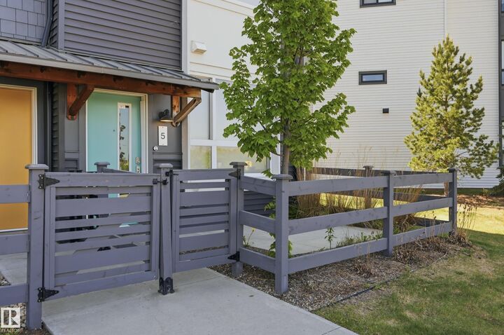 Property Photo: 100 Jensen Lakes Boulevard 5 AB T8N 7T9