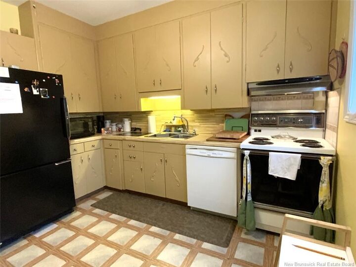 Property Photo:  28 Lynott Street  NB E3V 1S6 