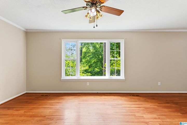 Property Photo:  215 Oak Ridge Drive  AL 35121 