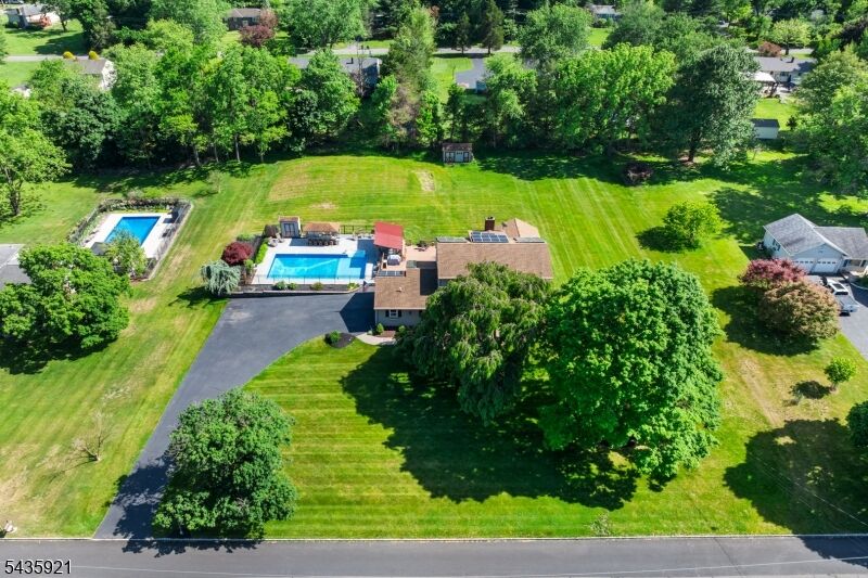 Property Photo:  8 Garrett Dr  NJ 08822 