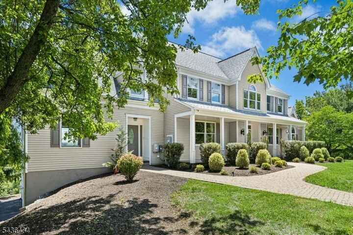 Property Photo:  10 Red Robin Way  NJ 08822 