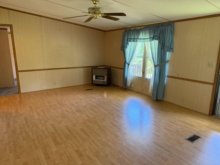 Property Photo:  1556 Hollywood Glace Rd  WV 24983 