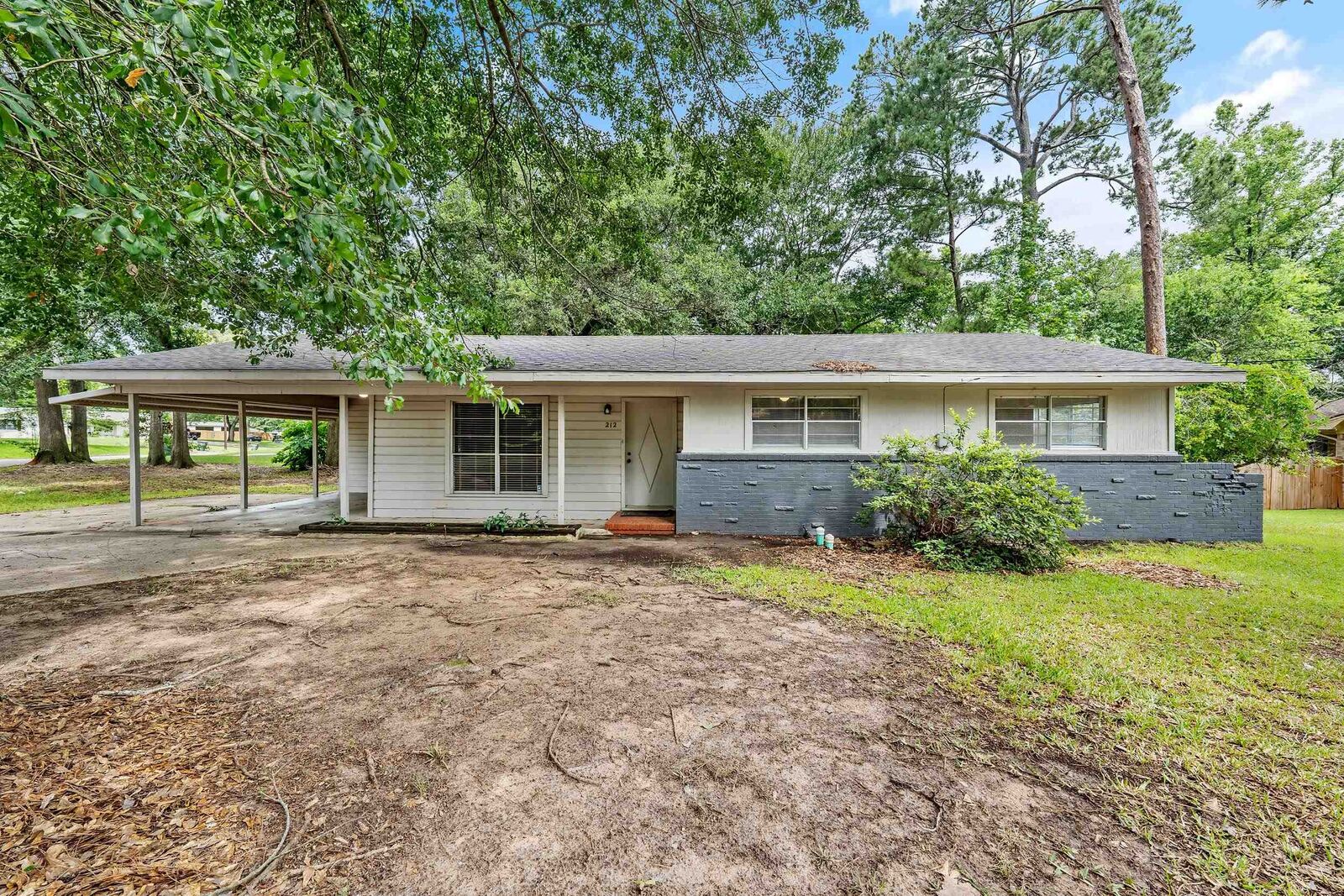 Property Photo: 212 Greenwood St. TX 75964