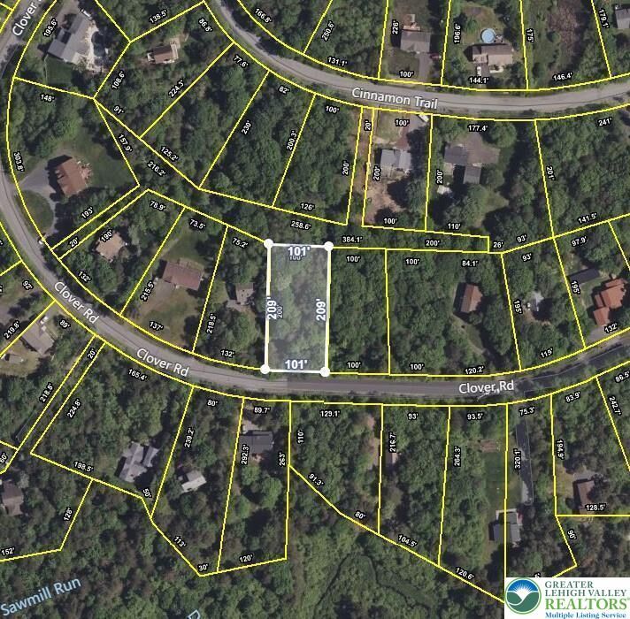 Property Photo:  1456 Clover Road  PA 18334 