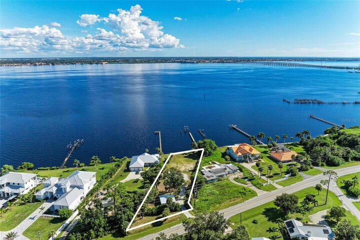 Property Photo: 24181 Harborview Road FL 33980