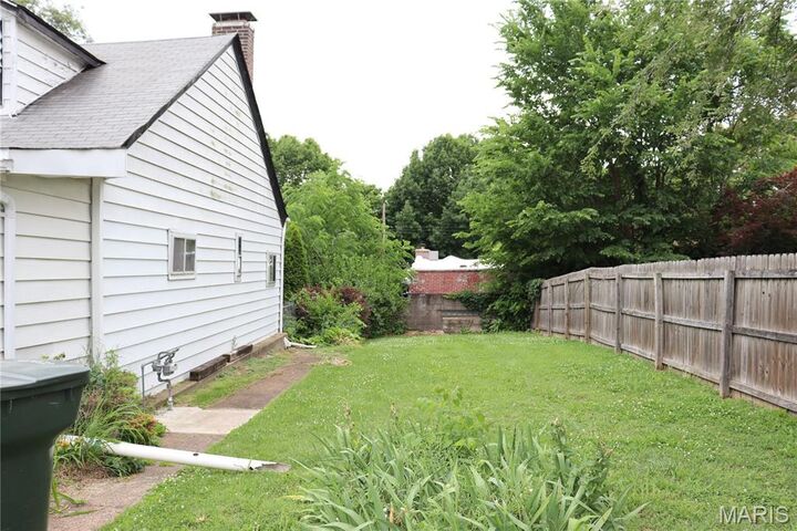 Property Photo: 3719 Marine Avenue MO 63118