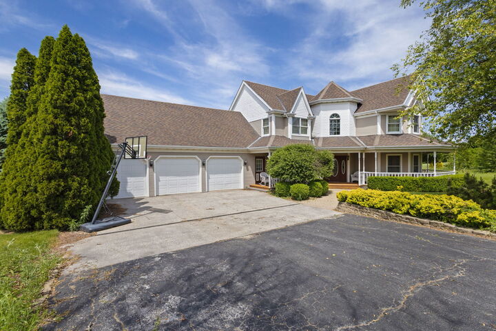 Property Photo:  1848 E Offner Road  IL 60401 
